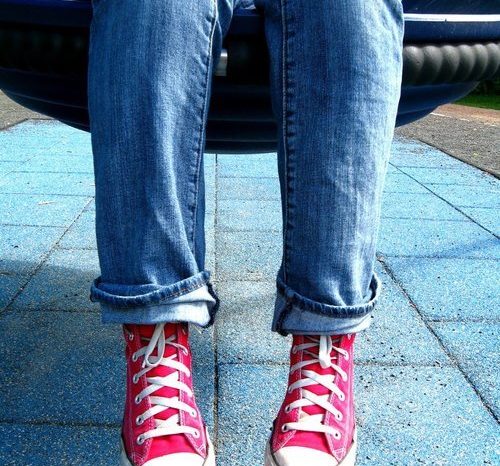 Die Jeans kunstvoll aufpeppen